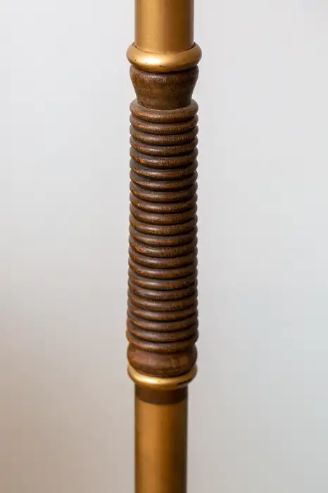 מנורת ריצפה וינטג' תעשייתית