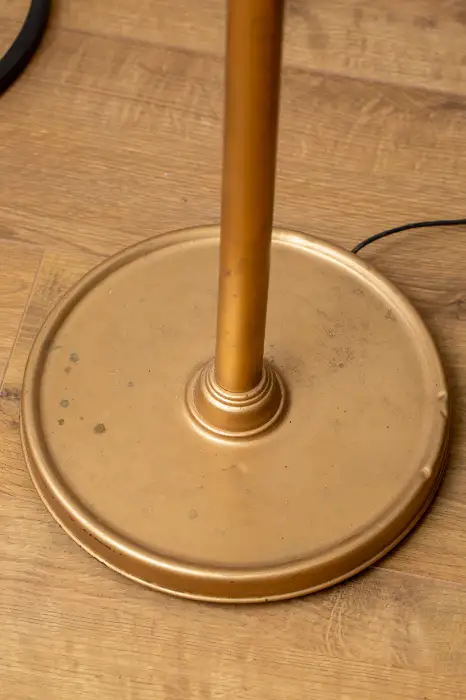 מנורת ריצפה וינטג' תעשייתית