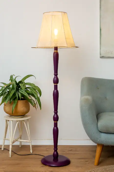 מנורת רצפה סגול וזהב