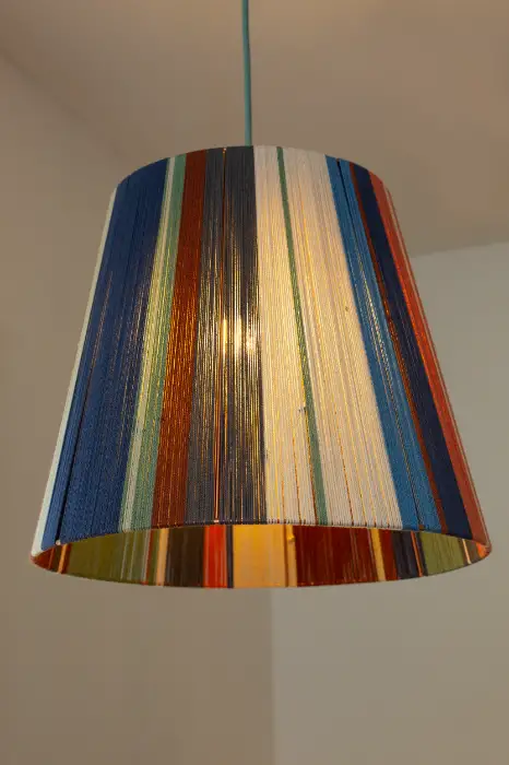 זוג מנורות בגוונים של חורף