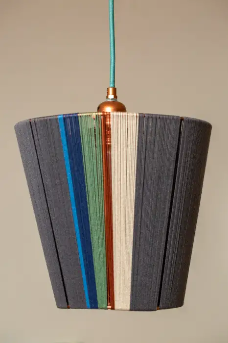 זוג מנורות בגוונים של חורף