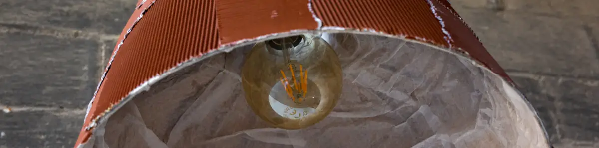 גוף תאורה חום מקרטון גלי