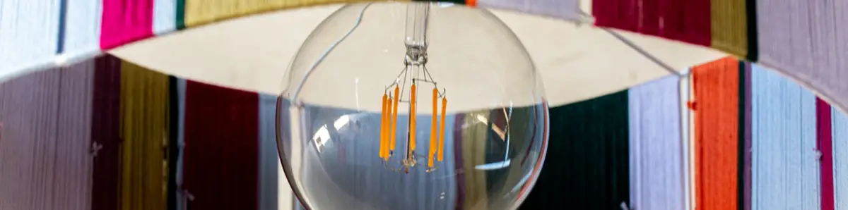 גוף תקרתי צבעוני