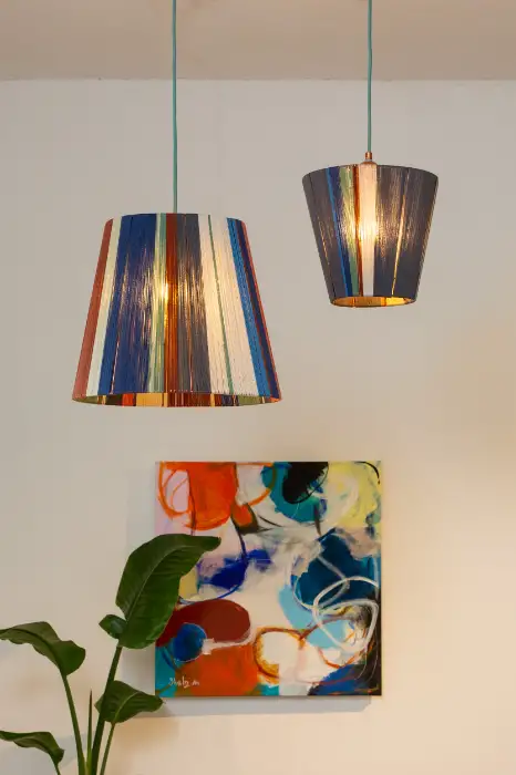 זוג מנורות בגוונים של חורף